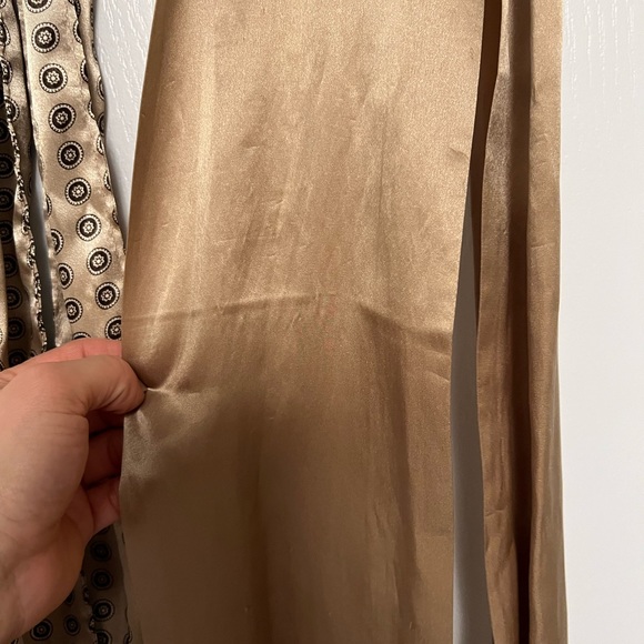 Gold coloured narrow scarves x 2 - Picture 4 of 5